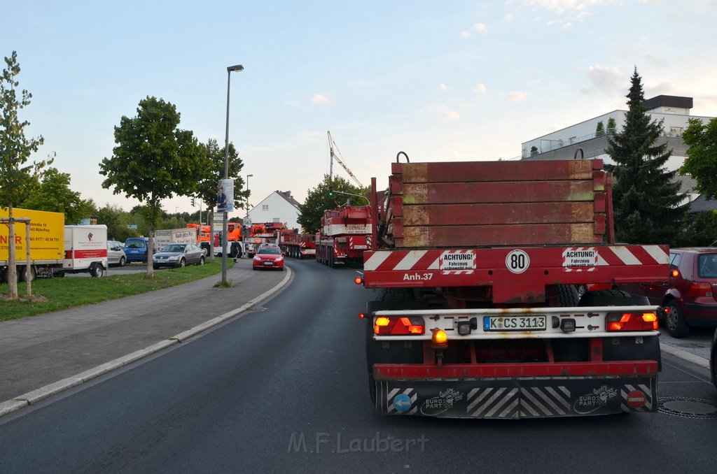 Kran drohte umzustuerzen Koeln Porz Zuendorf Hauptstr P066.JPG - Miklos Laubert